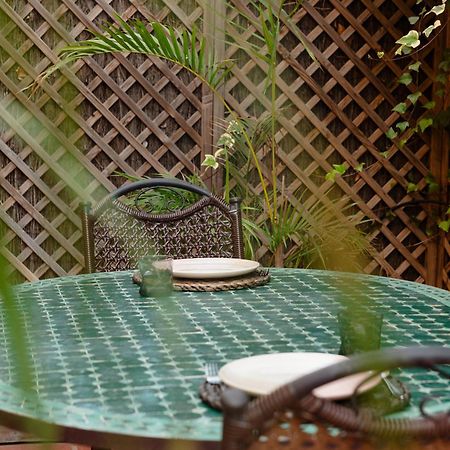 Ground Floor Holiday Apartment With Terrace And Pool In Puerto Banus, Marbellac Extérieur photo