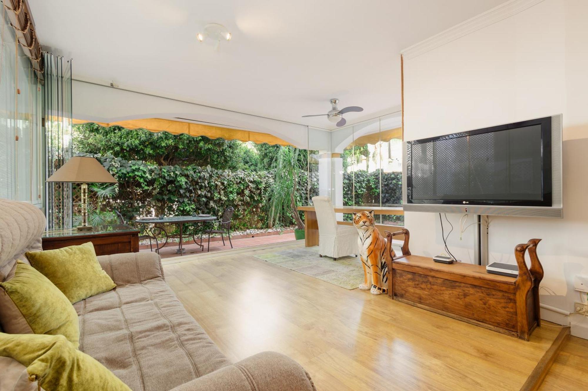 Ground Floor Holiday Apartment With Terrace And Pool In Puerto Banus, Marbellac Extérieur photo